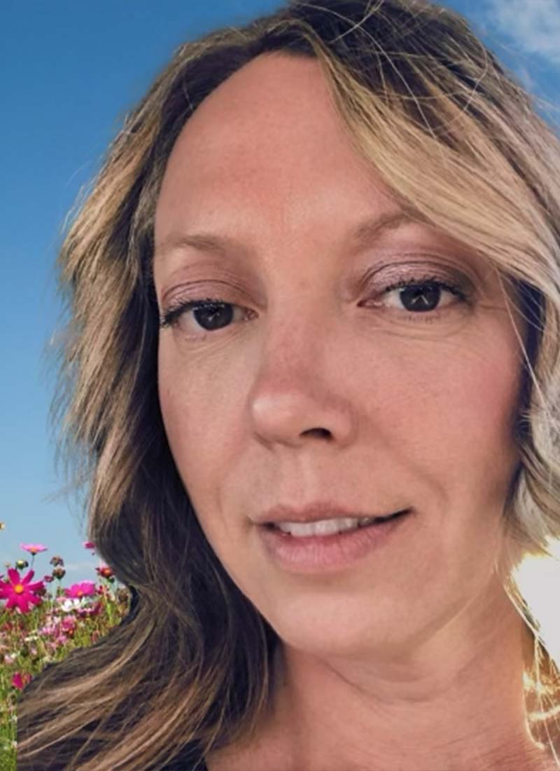 Dayna - Flowers by Lily Garland